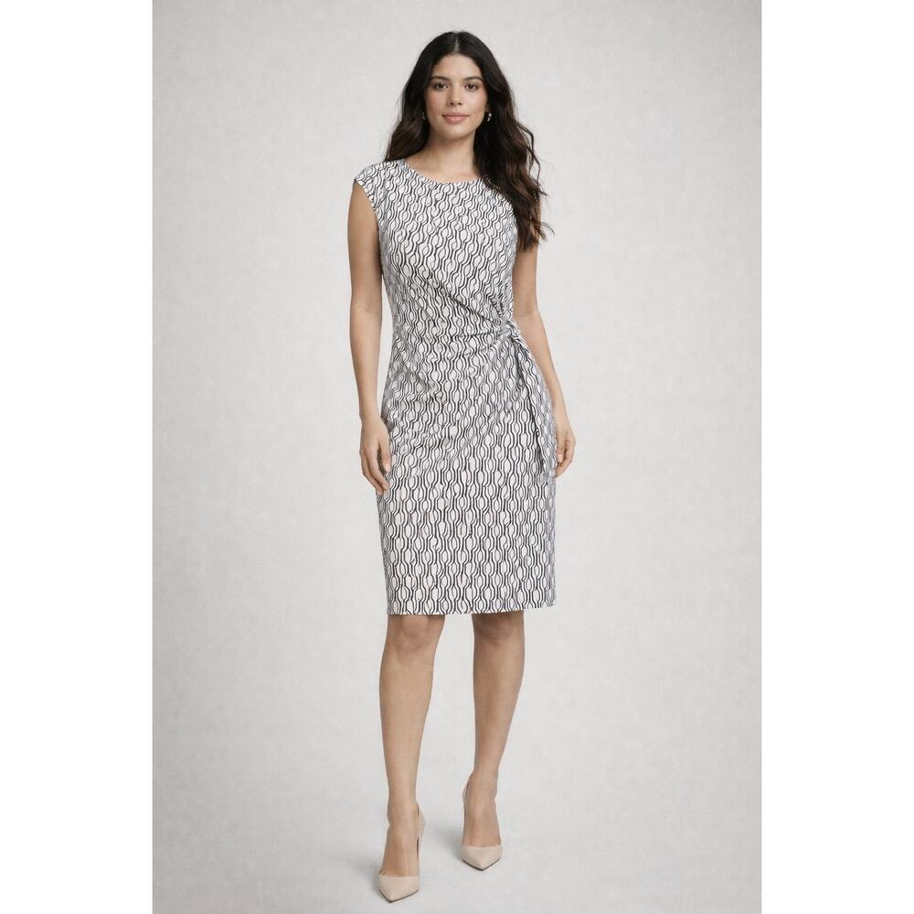 Ann Taylor Black and White Geometrical, Ruched Waist Sleeveless Dress Size 4